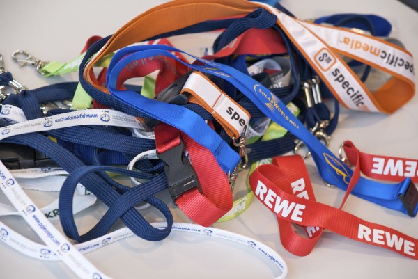 Top 5 Reasons to use Custom Branded Lanyards at Corporate Events or Trade Shows